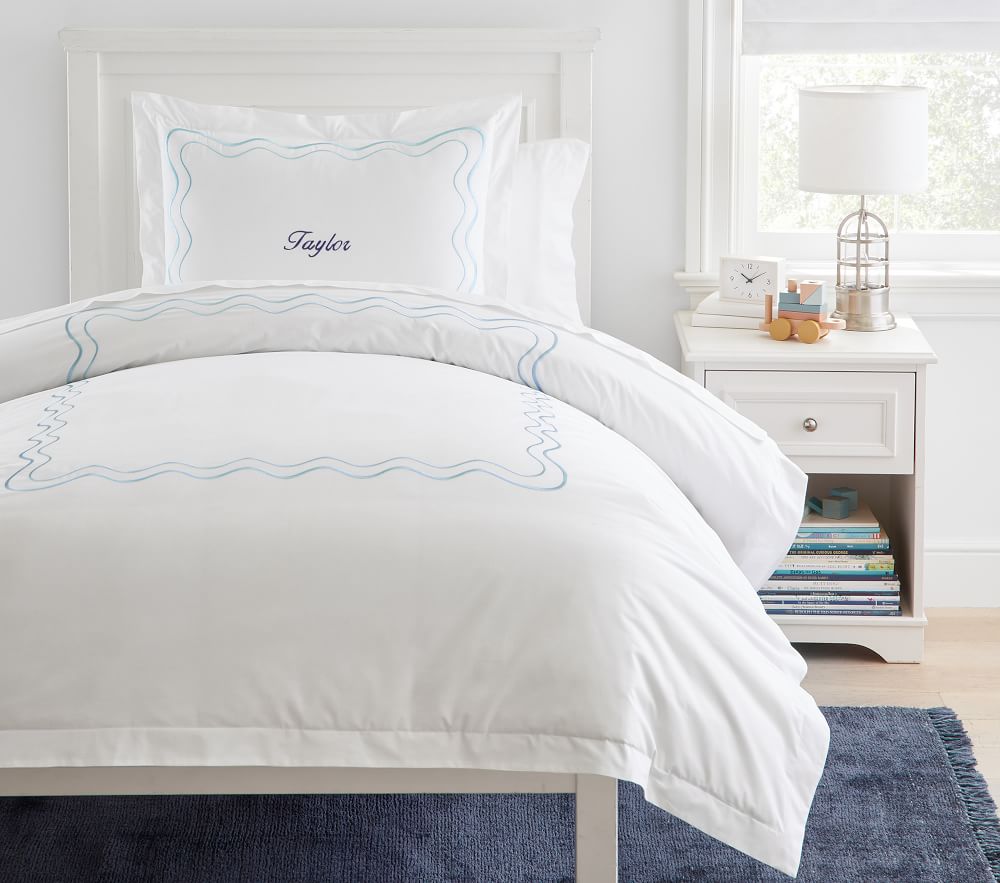 White duvet cover and hot sale shams