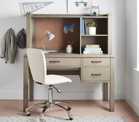 Teenage desk and chair outlet set