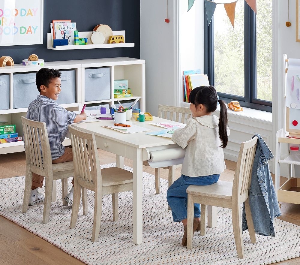 Carolina Craft Play Table