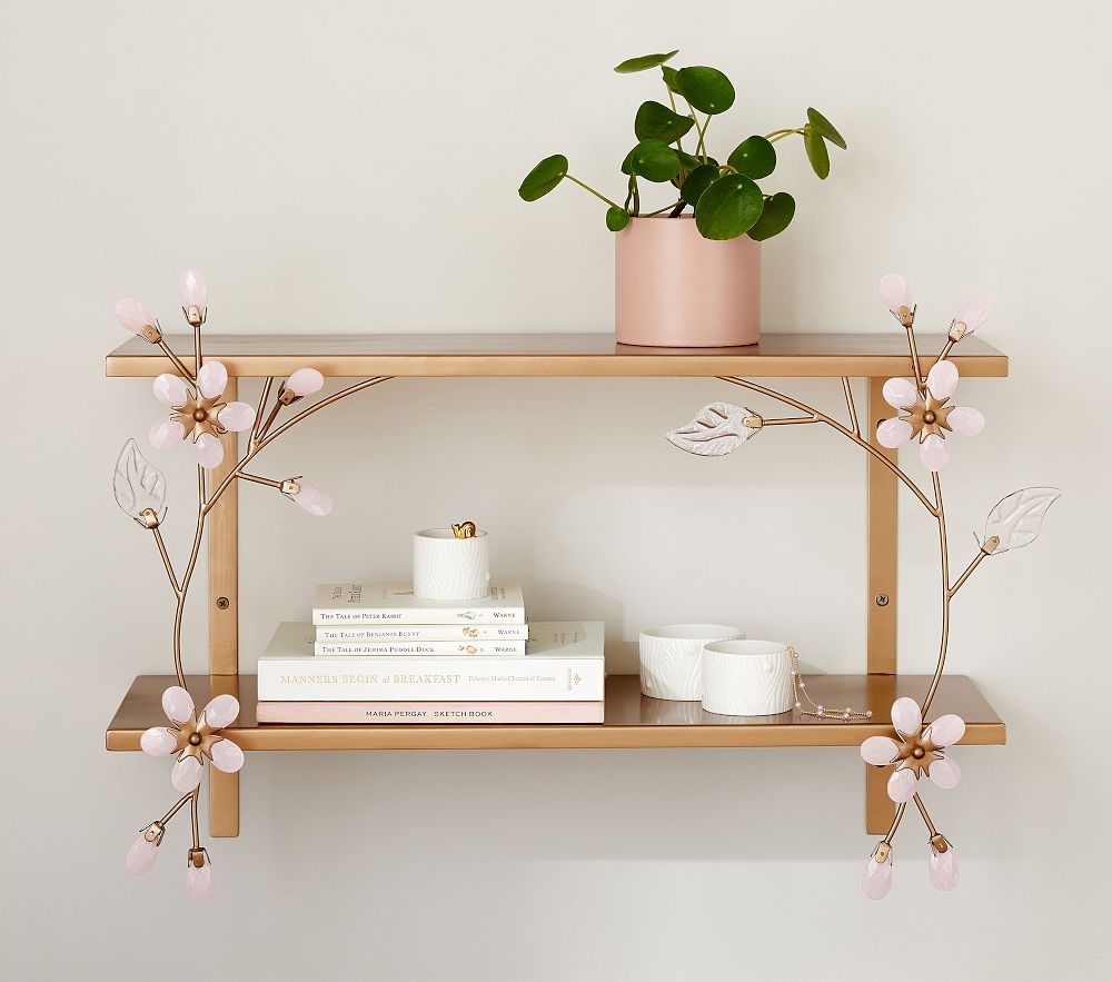 Tiered shelf clearance