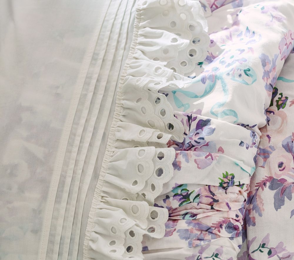 Eyelet pillow cheap cases