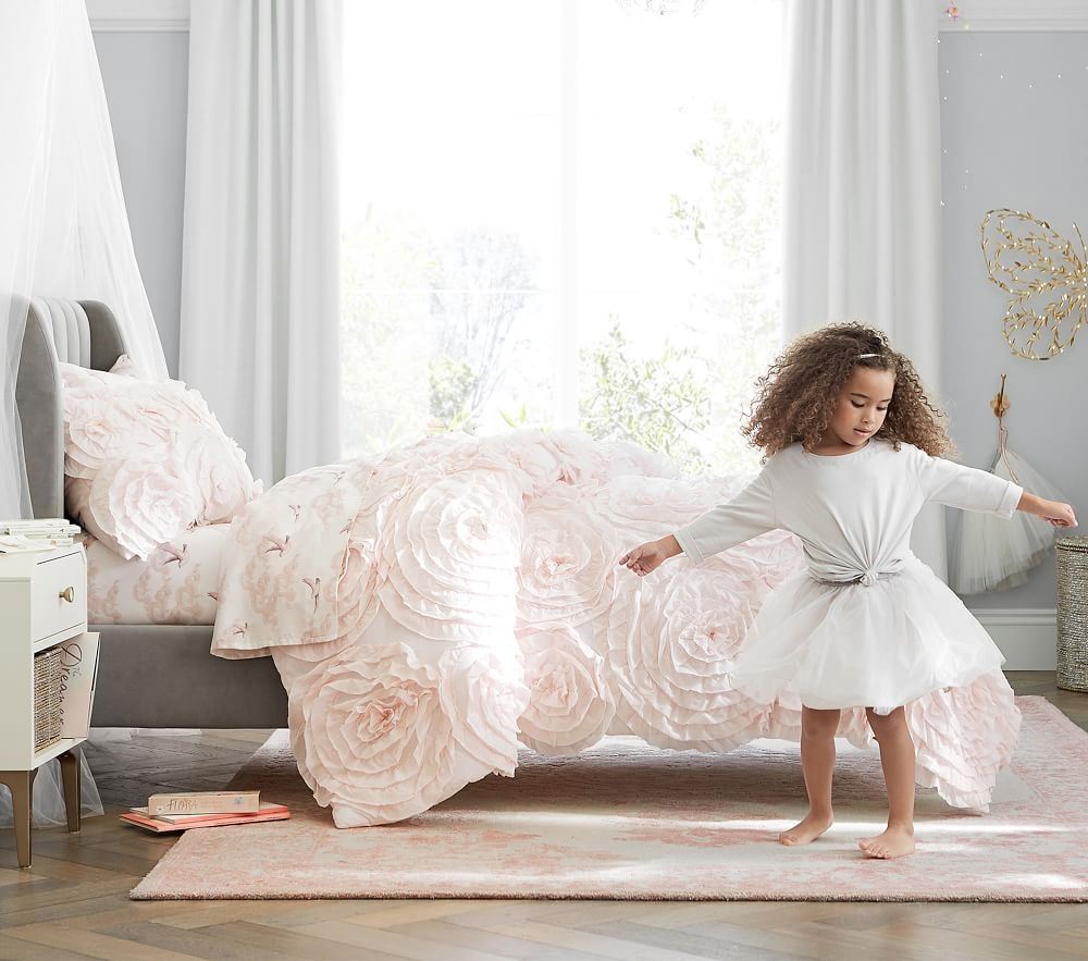 White quilt and shams new arrivals