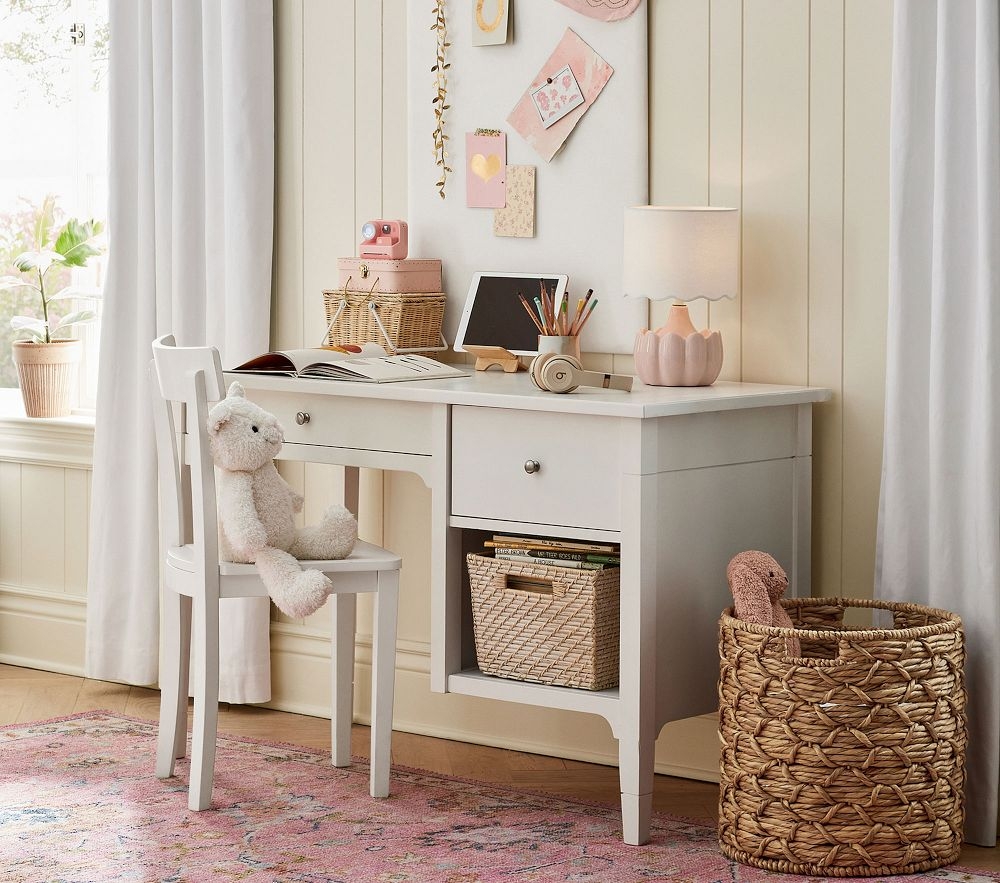 Bedroom desk best sale with hutch