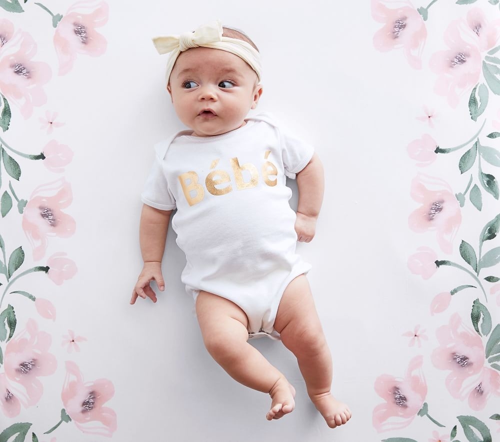 Patterned crib store sheets