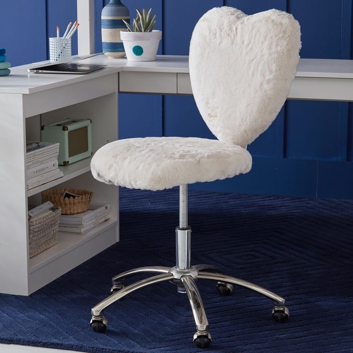Heart outlet swivel chair