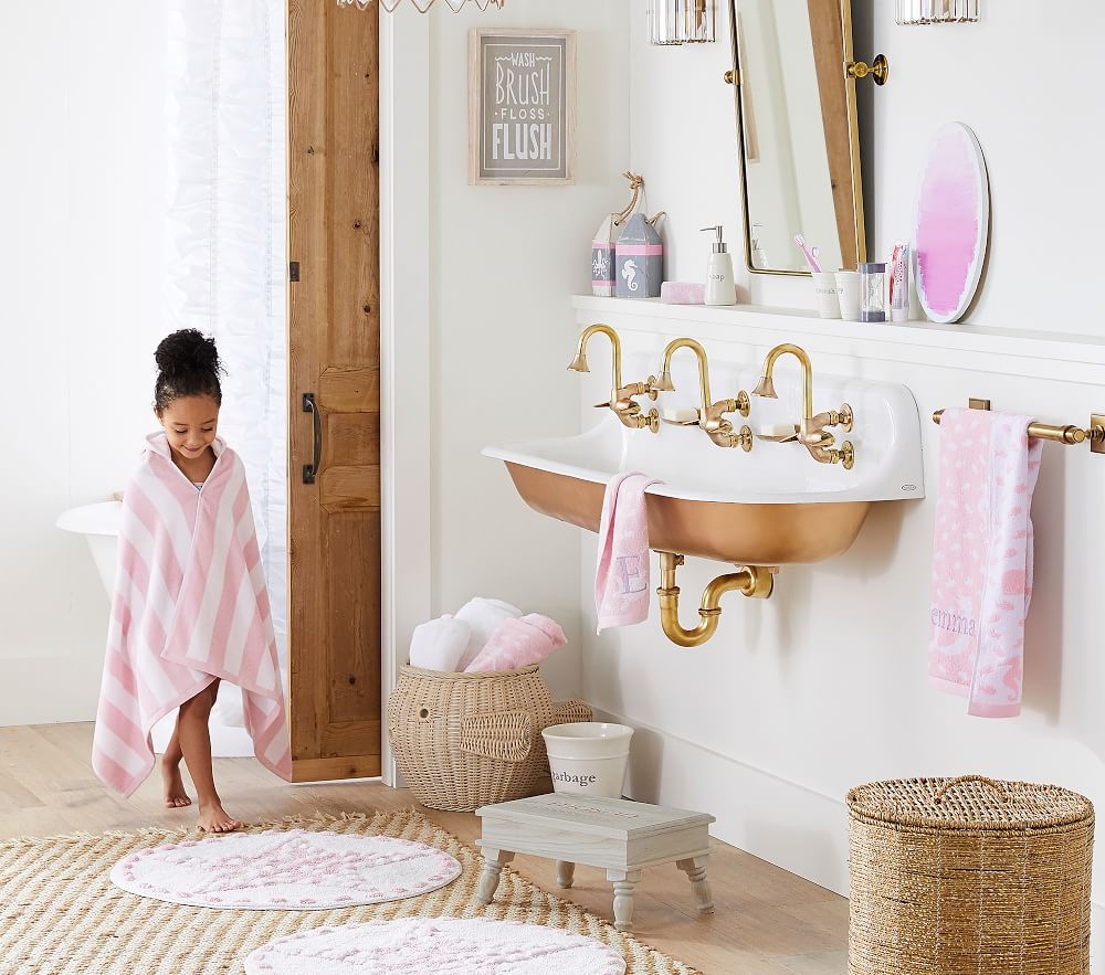 Pottery barn best sale kids hooded towel