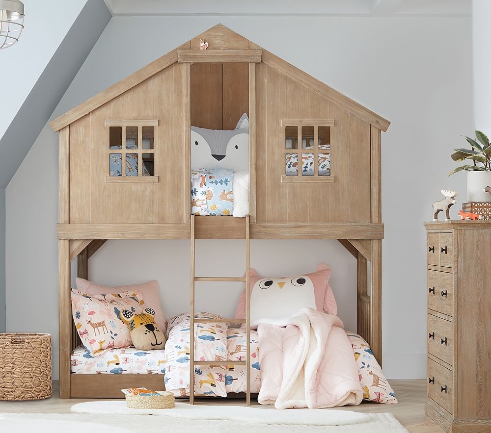 Childrens top treehouse bed