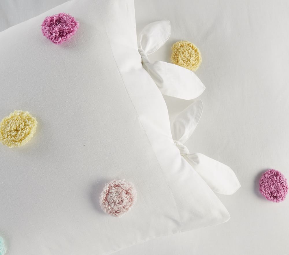 White pom clearance pom pillow